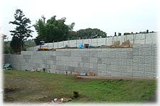 大和市善徳寺擁壁改修工事　Ｔ型ブロック4.5m〜7.0m